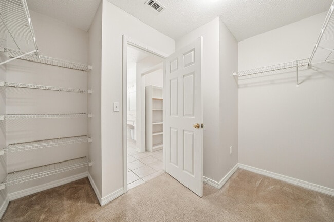 Building Photo - 6381 Havenmist Ln
