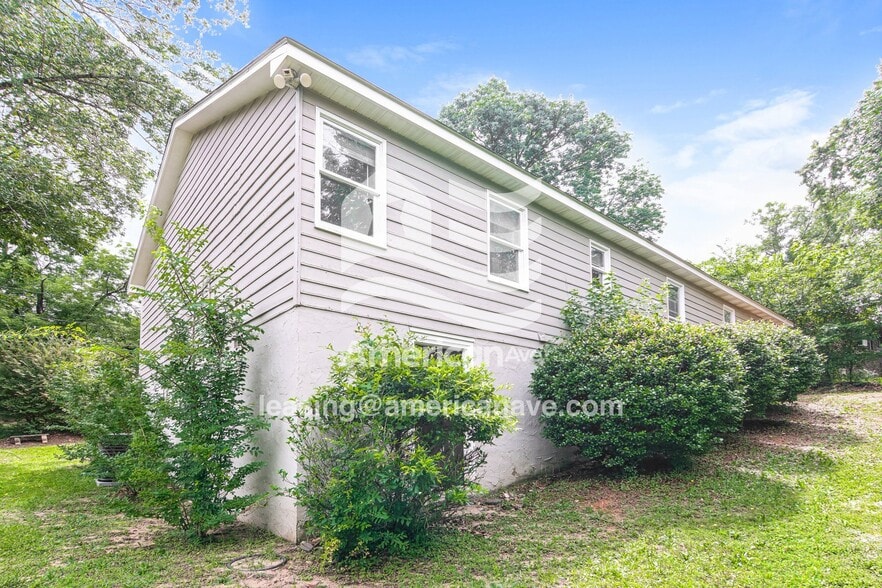 Building Photo - 1302 Sandusky Dr