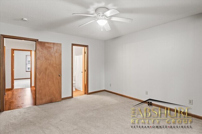 Building Photo - 5537 Kaplan Dr