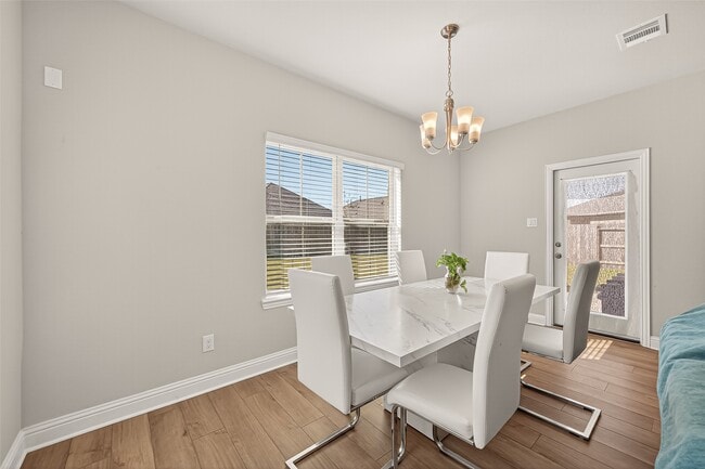 Building Photo - 409 Aurora Creek Ln