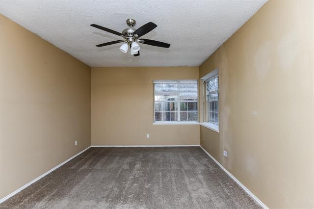 Building Photo - 2208 Havenwood Dr