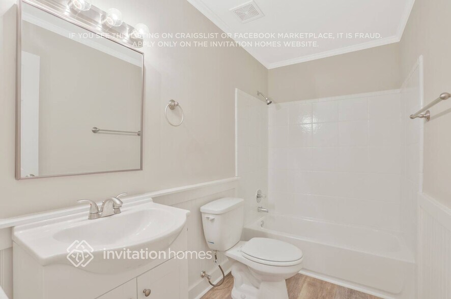 Building Photo - 4648 N Landing Dr