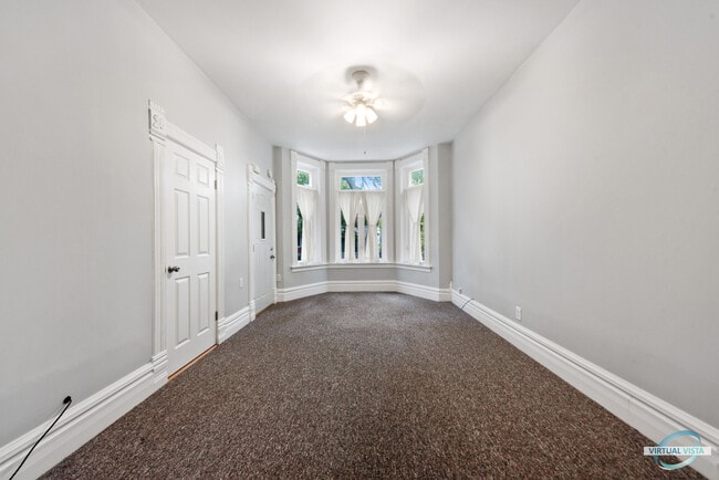 Building Photo - 3510 S Union Ave