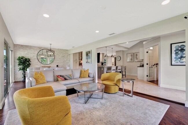 Building Photo - 13708 Whispering Lakes Ln