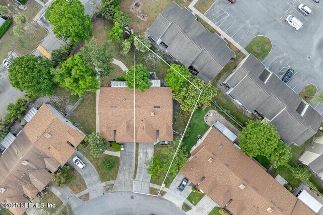 Building Photo - 9709 Fawn Brook Cir N