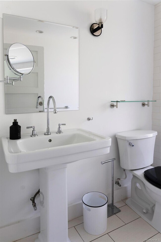 Building Photo - 17 Washington Ave