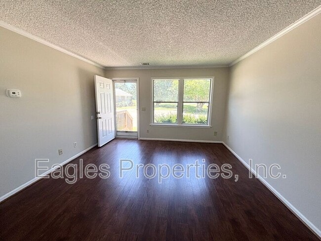 Building Photo - 106 Gurley Ave