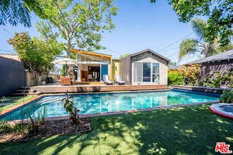 Building Photo - 4548 Farmdale Ave