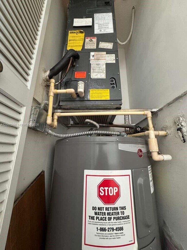 Building Photo - 4242 NW 2nd St