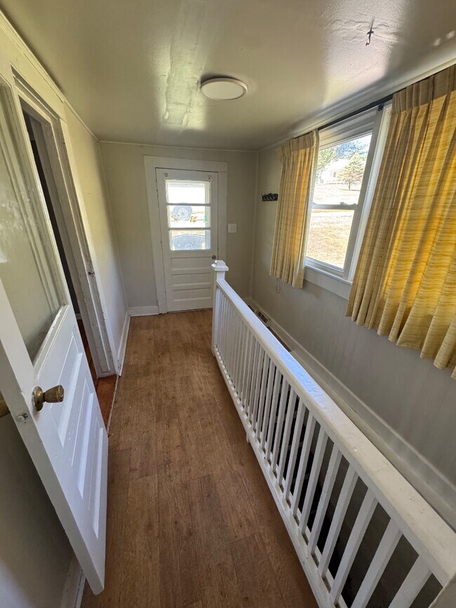 Building Photo - 3209 Swan Pl