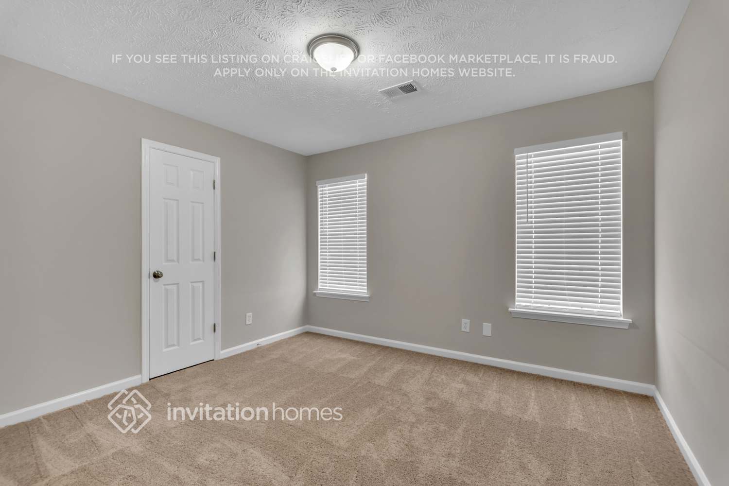 Building Photo - 4022 Robin Cir