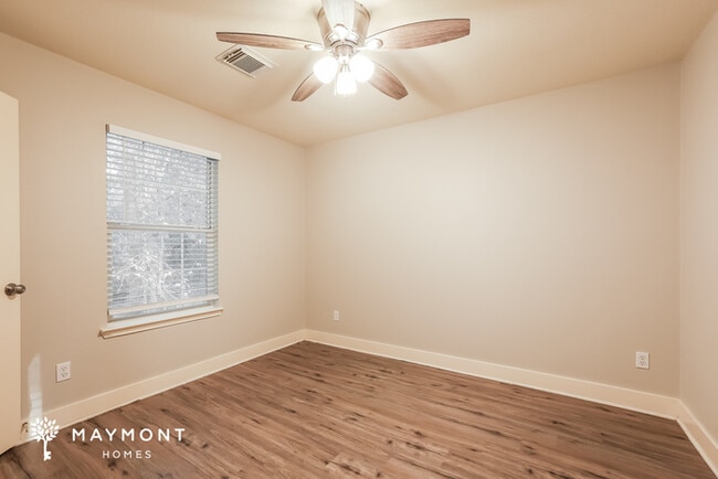 Building Photo - 26852 Haileys Mnr