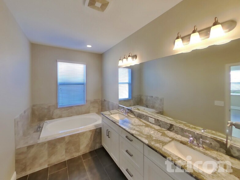 Building Photo - 824 129th St NE