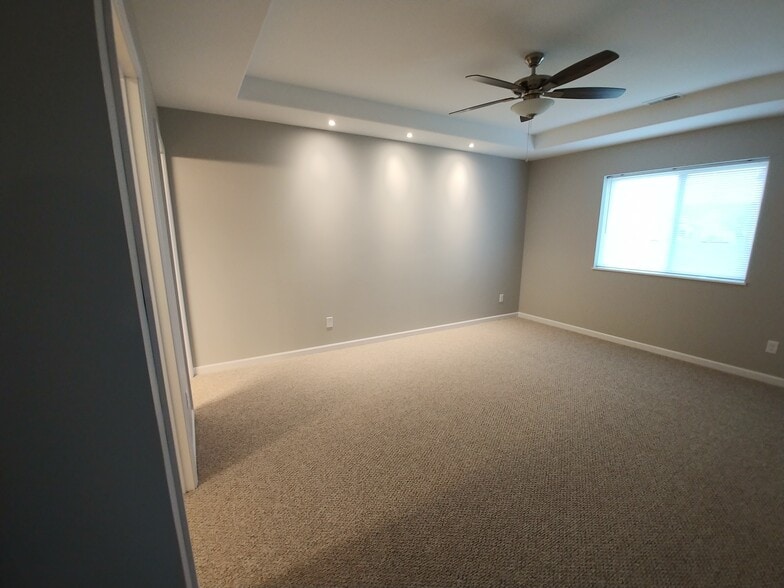 Building Photo - 7320 Chucks Way