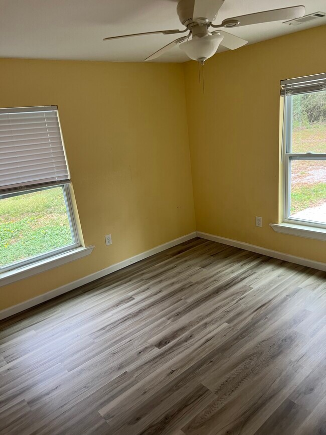 Building Photo - 6909 Hurley Wade Rd