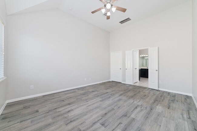 Building Photo - 11911 Cittanova Dr