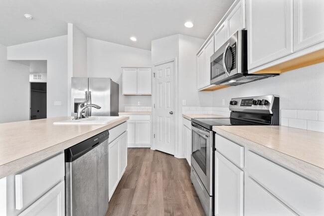 Building Photo - BEAUTIFUL Single Level 3bd/2ba Nampa Home!