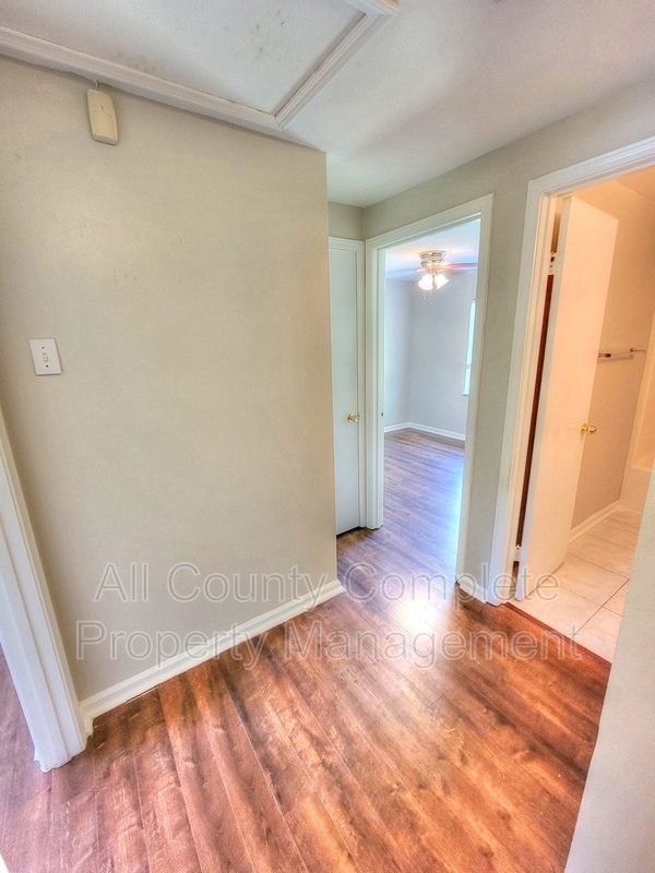 Building Photo - 10881 Key Coral Dr