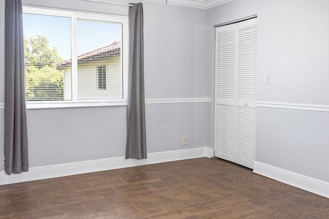 Building Photo - 460 NW 67th St