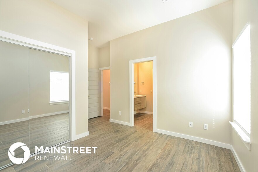 Building Photo - 11349 Paradise Out Ln