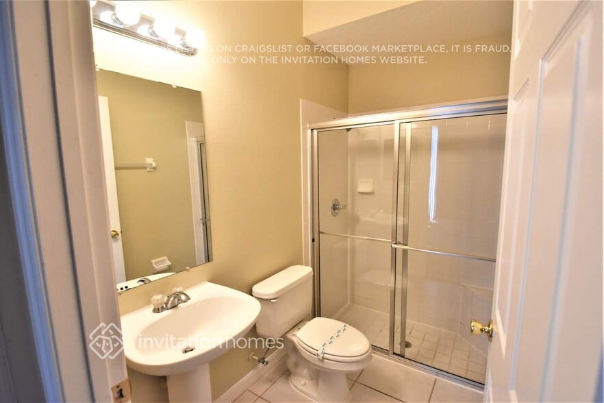 Building Photo - 866 Cherry Valley Way