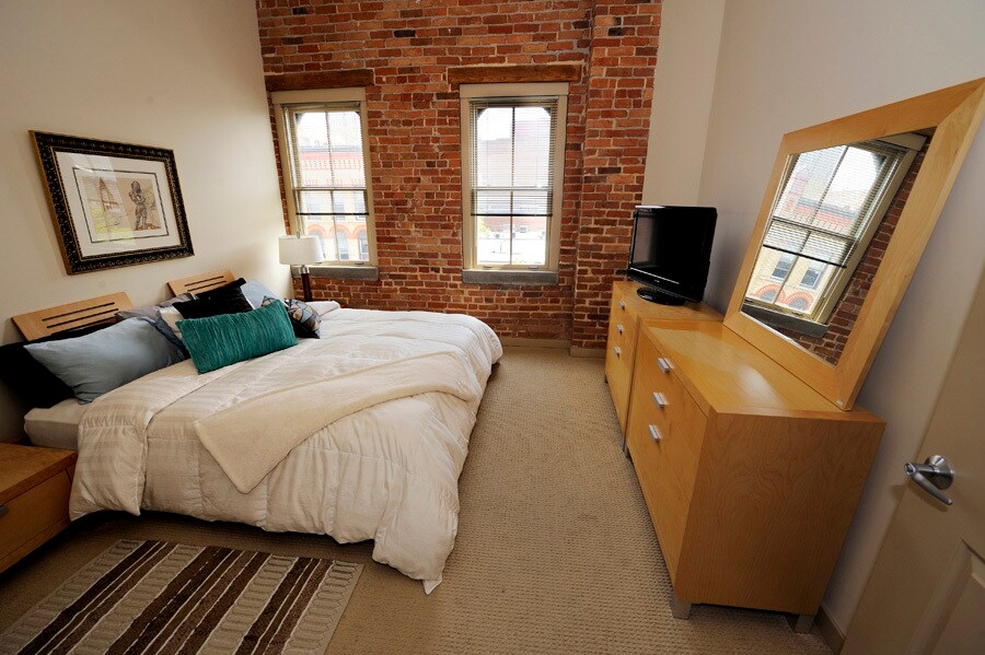 Bedroom(Not furnished) - 202 Walton St