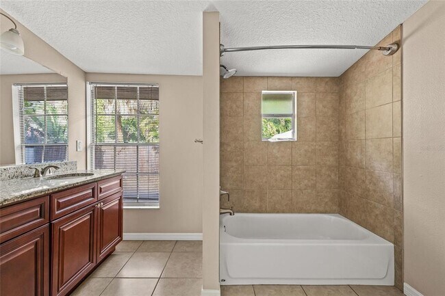 Building Photo - 2501 W Gray St