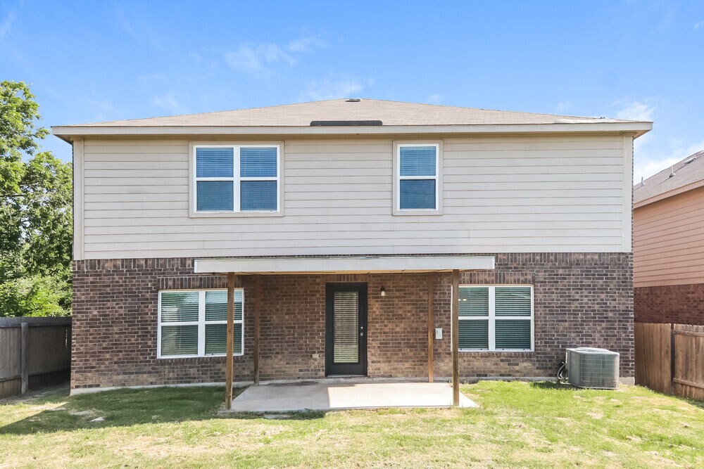 Building Photo - 900 Princewood DR
