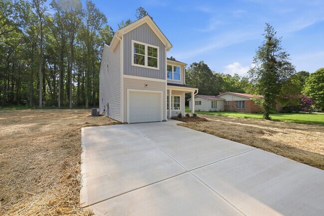 Building Photo - 120 Maplewood Ave