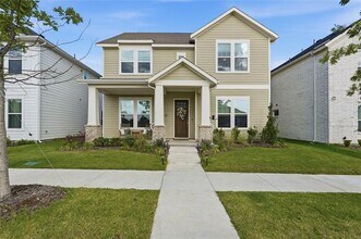 Building Photo - 2310 Sunrise Dr