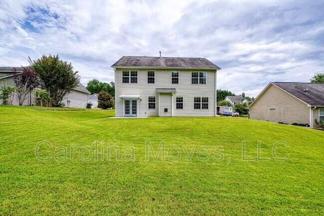 Building Photo - 140 Rounded Wing Dr