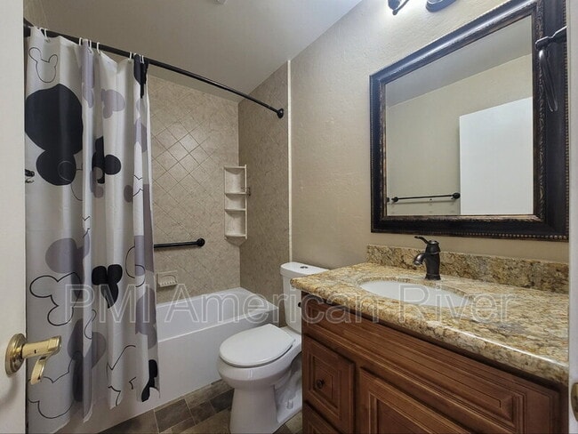 Building Photo - 6693 Greenback Ln