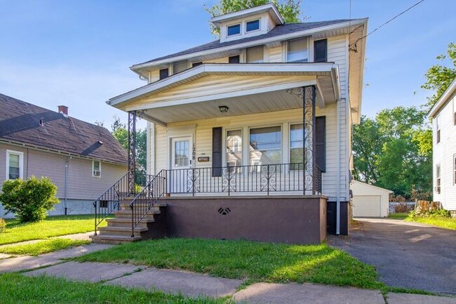 Primary Photo - 1208 Leeds St