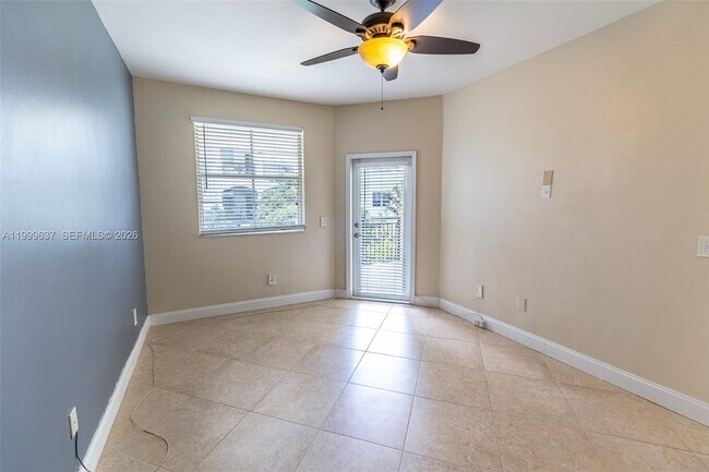 Building Photo - 3255 NE 184th St