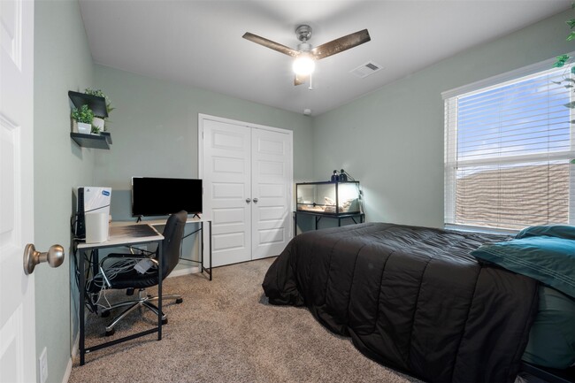 Building Photo - 13010 Red Blossom Cir
