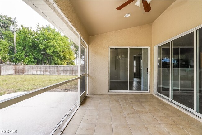 Building Photo - 1535 SE 42nd Terrace