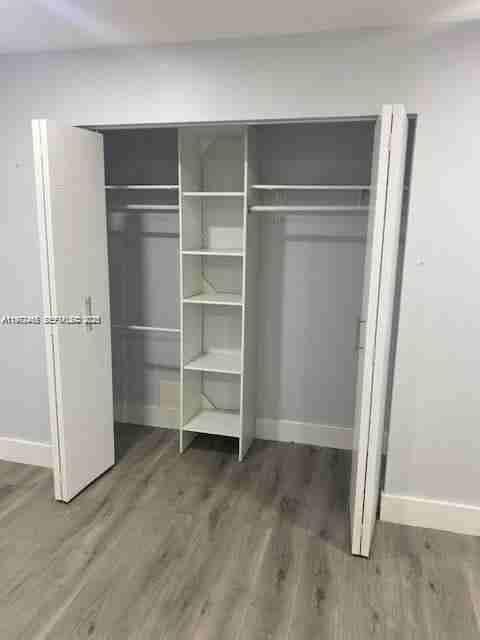 Building Photo - 1555 W 44th Pl