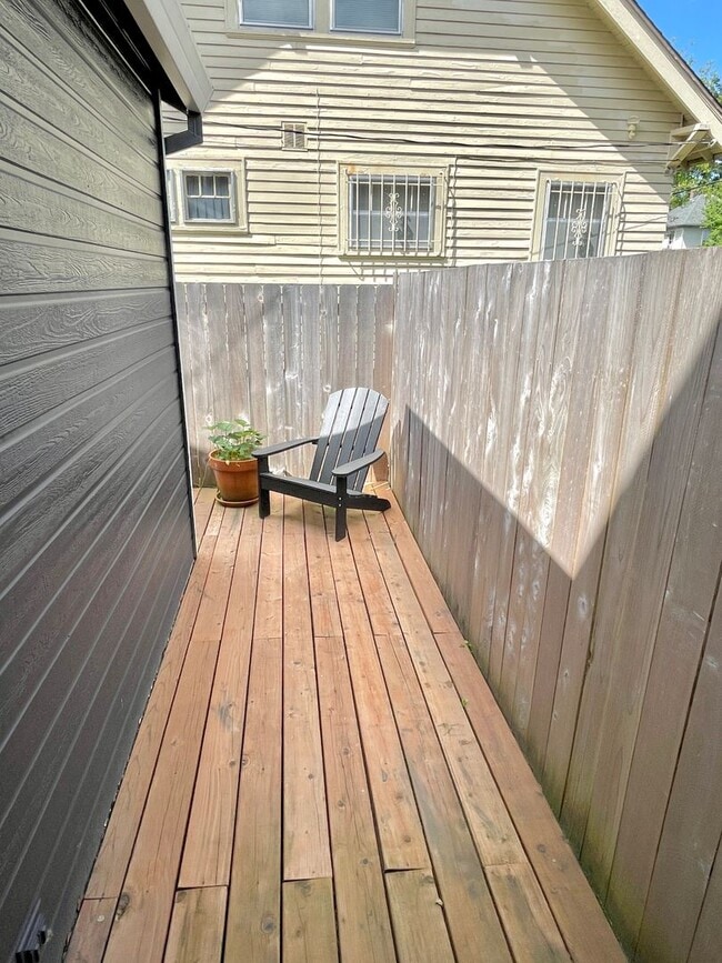 Building Photo - Boise Neighborhood 2-Story with Hardwood F...