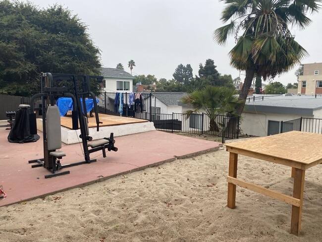 Building Photo - Big Yard! Quick Walk to SDSU Campus! (Leas...