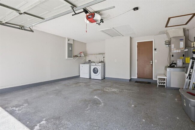 Building Photo - 7301 Spring Villas Cir