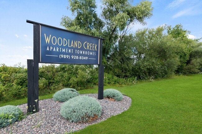 Building Photo - Woodland Creek Townhomes - Saginaw, MI