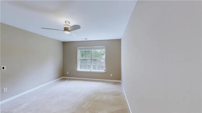 Building Photo - *** READY TO MOVE IN BY FIRST WEEK OF MAY***