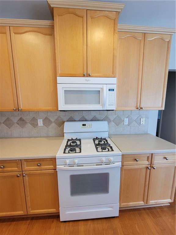 Building Photo - 800 Middlebrooke Bend