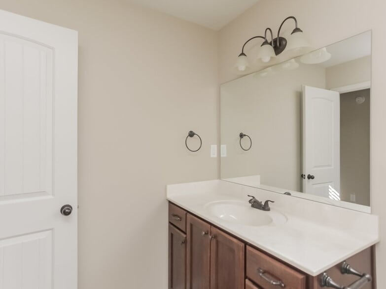 Building Photo - 8078 Baron Dr