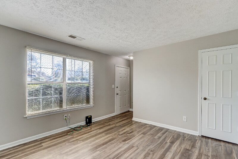 Building Photo - 4281 Grogan St