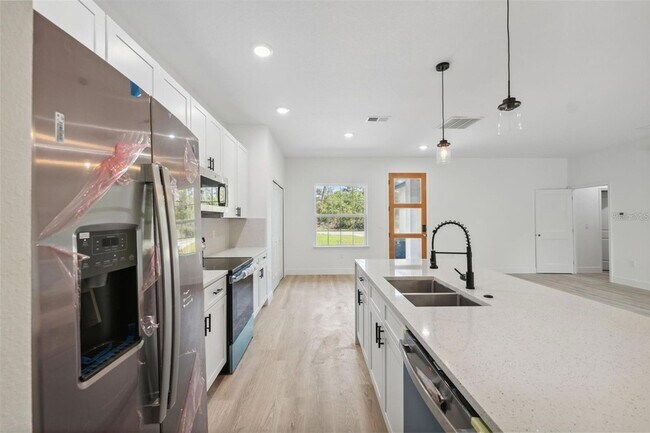 Building Photo - 3072 SW 168th Loop