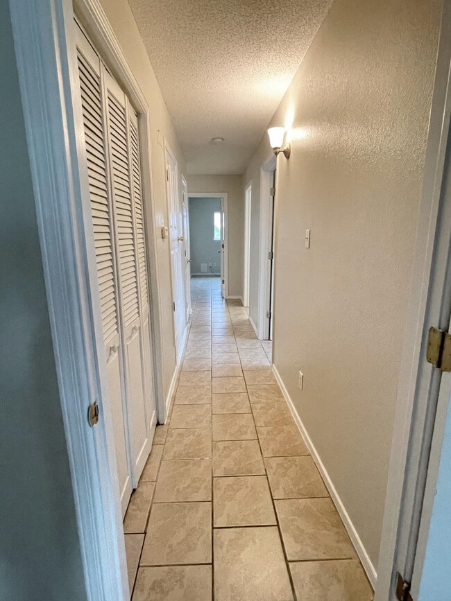 Building Photo - 4016 Moonlight Ave