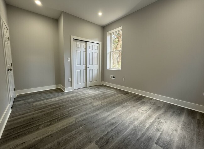 Building Photo - 4917 N 13th St