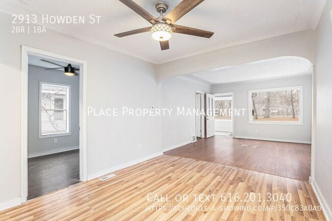 Building Photo - 2913 Howden St