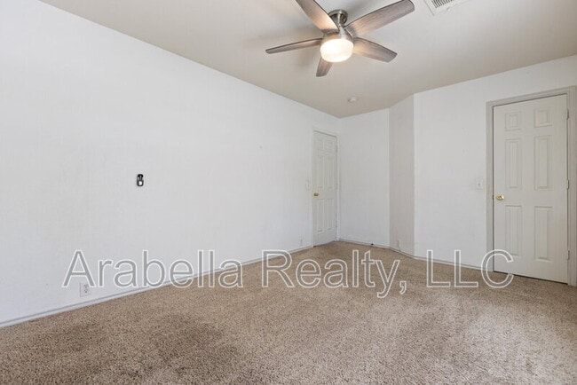 Building Photo - 5109 Brookline